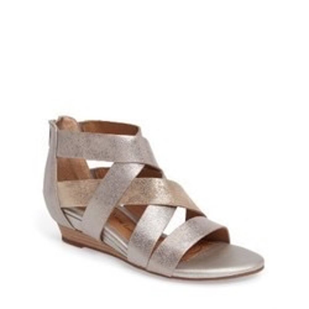NWOB Sofft Rosaria leather gold strappy wedge sandals size 7.5M